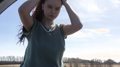 Schoolgirl gave a public blowjob in the car and asked to take her home