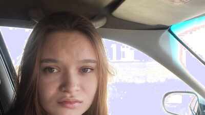 Schoolgirl gave a public blowjob in the car and asked to take her home
