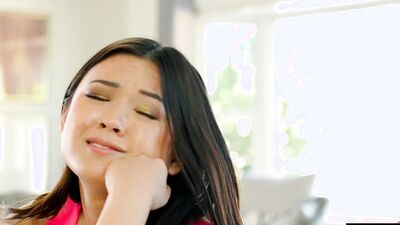 Petite Hotties Lulu Chu & Kyler Quinn Craft Heart throbbing special V-Day Cockrings
