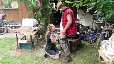 DADDY4K. StepDaddy’s garden is the perfect place to bang girls
