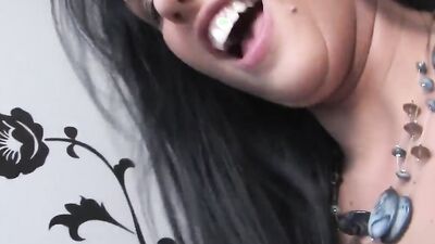 Step Mom Valeska Loves Doing Her Hot Stepdaughter Luzia (Strap On)