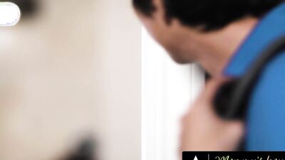 MOMMY'S BOY - Naughty MILF Siri Dahl's Caught Naked In The Kitchen! Pervert Stepson Banged Her Hard!