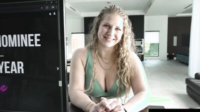 Stuck Stepdaughter IVY ANDREWS Needs All Holes Fucked For Freedom