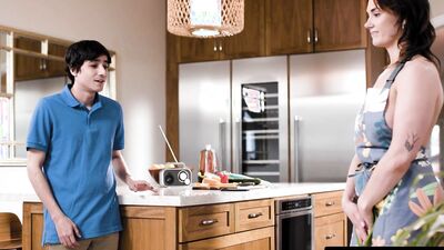 MOMMY'S BOY - MILF Siri Dahl Caught Naked In The Kitchen! Stepson Banged Her Hard! SPANISH SUBTITLES