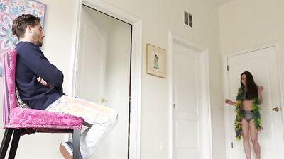 Spyfam Step Sis Blackmailed After Mardi Gras Partying