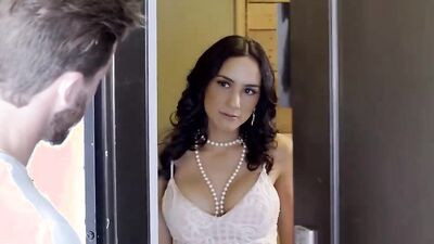 Horny Wife Makes Step Daughter Share Dick While Step Dad Cooks (Katya Rodriguez, Tia Cyrus)