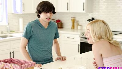Minxx Marri Gets a Picnic Basket Surprise Dick Treat