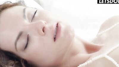Passionate Morning Sex Session with My Step Sister Full Scene