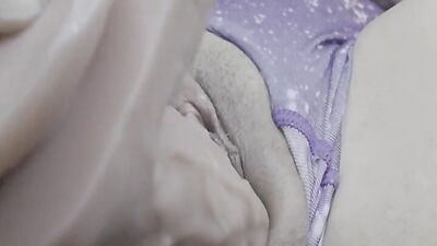 I feel so horny fucking my Pussy