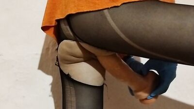 SKINNY BUT I NEED A BIG DILDO