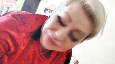 Sexual love in adulthood! Sex on camera and POV from a female face! Funny games with mature clit!