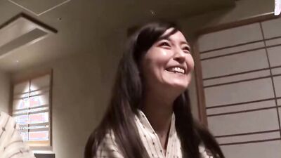 Watch this mature MILF's confession as she takes a hot bath and blows a lucky dude