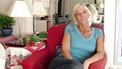 Pleasure's Experienced MILF Barbie Lynn Fingers Herself In Full Length 4K Remaster