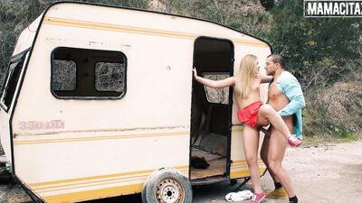 Selvaggia & Stepdad get wild in doggy-style fuckfest with Mamacitaz
