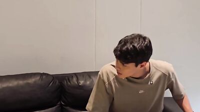 Caught my hot MILF mom with a man - a hardcore pornstar cumshot!