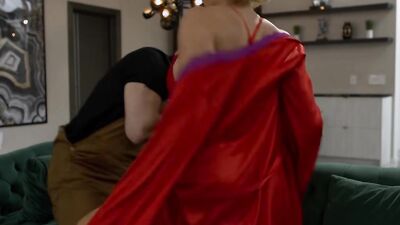 Ryan Keely's mature ass & tits get the job done in a hot blowjob and handjob clip