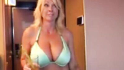 Watch this kinky mature slut get off with her massive dildo & get sprayed with cum