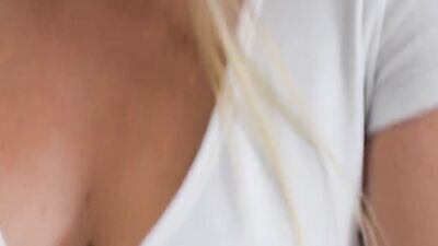 Ellie Idol and Chloe Rose go wild in a steamy barefoot orgy
