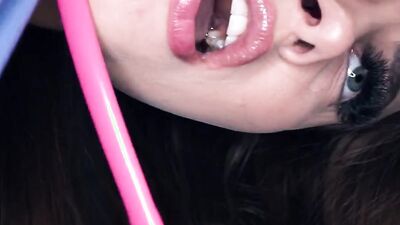Pornstar Richh Des in a hot step fantasy with cumshot and foot fetish