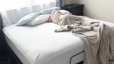 Katee V and Scott Stark indulge in steamy pussy licking & big butt sex in the family room