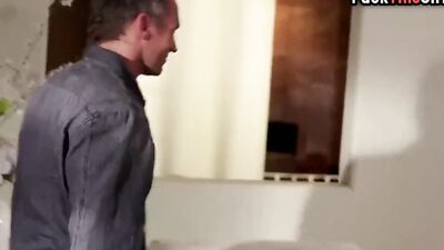 Hot Blonde Gets her Cunt Pounded