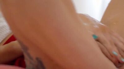 SweetHeartVideo - Cute Babe Kenzie Reeves Eating her Stepmoms Pussy Ryan Keely & make her Squirt