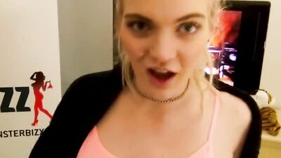 GETTING HIGH WITH MY STEPSISTER WONT TELL MOM!