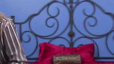 Nothing Better Than Stepmom's Waking and Fucking