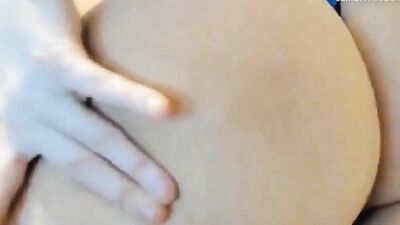 Svensk Mamma Med Stora Tuttar