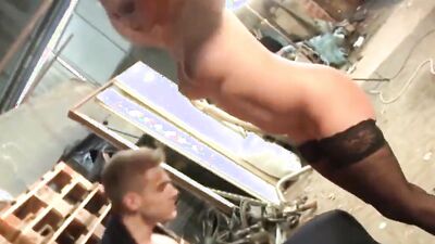 Mature Allemande tente la sodomie chez son voisin