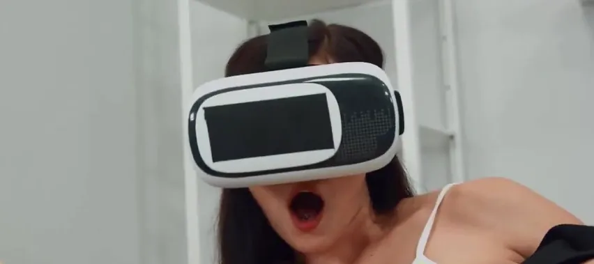 Sex Video 360 - Husband and wife have sex while watching VR porn - Deviants.com