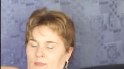 Milf Schlabberfotze braucht dicken Schwanz