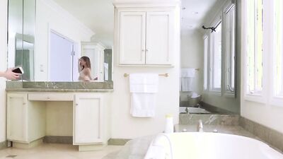 SPYFAM Step Sister Takes Advantage of Step Bro in the Tub