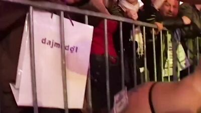 Public Flexi Lesbian MILF Show