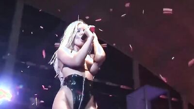 Amazing stripper picks a guy from the crowd and gives him a lapdance