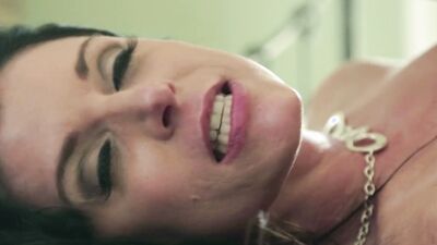 India Summer sits on Bruce Venture's face before being dicked down