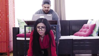 Stepmom Don T Hide Under The Table - Julia De Lucia