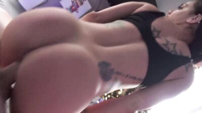 Stepmom Sexy Than My Girlfriend
