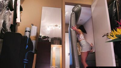 NURUMASSAGE Horny Aidra Fox Keeps Teasing Stepdaddy For A Hard Surprise