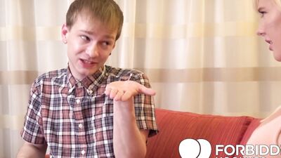 Paisey Loves Getting Fucked By Step-sibling