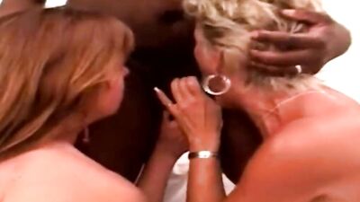 Charm Stepmom Gives Blowjob Hot Young Son's Friend