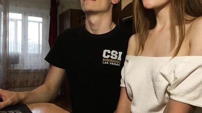 СВОДНАЯСЕСТРА ПРЕДЛОЖИЛА ГЛЯНУТЬ ПОРНО. ЗАКОНЧИЛИ С СПЕРМОЙ В ЕЕ РТУ - Via Hub
