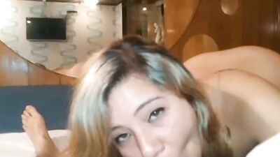My Tinder girls blow my cock.