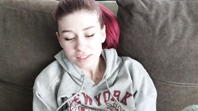 A quickie on the couch in 4K (with extreme closeup little white pussy)