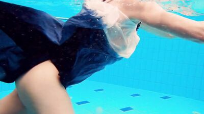 Watch Sexiest Girls Swim Naked In The Pool