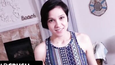 Naughty Young Slut Sends Her Nudes To The Wrong Number