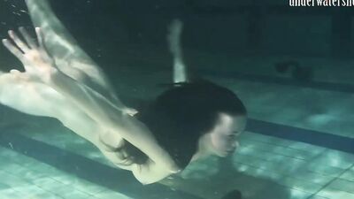 Siskina And Polcharova Strip Nude Underwater