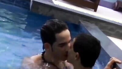 I will make your bisexual fantasy come true