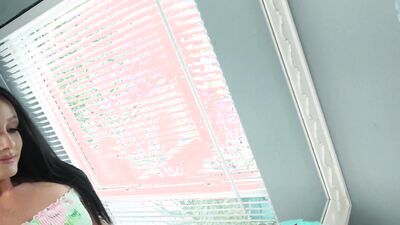 Perverted Stepsister Gets Off on Giving Rimjobs - Jennifer White -