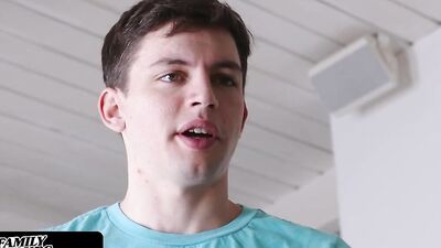 Family Strokes - Stepson Stretched His Stepmoms Pussy